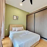 2Br Luxury Rooftop Swimming Pook Homestay@Georgetown@10Pax - 无敌美景两房民宿