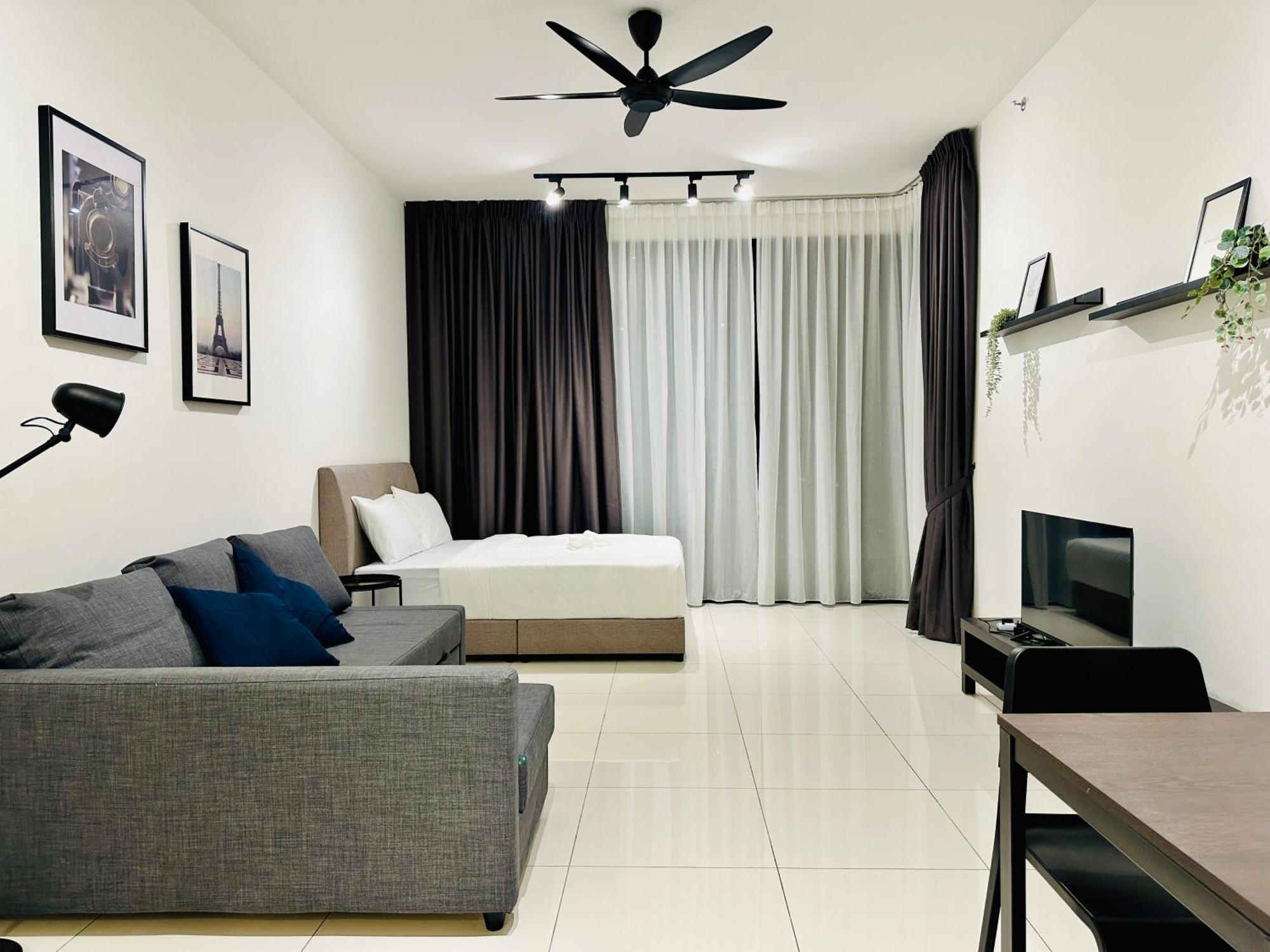 2br Luxury Rooftop Swimming Pook Homestay@georgetown@10pax - 无敌美景两房民宿